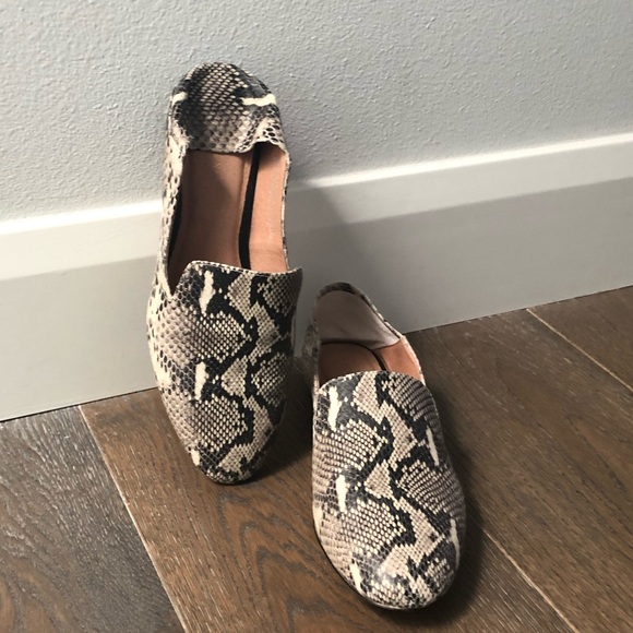 halogen sabrina collapsible back flat